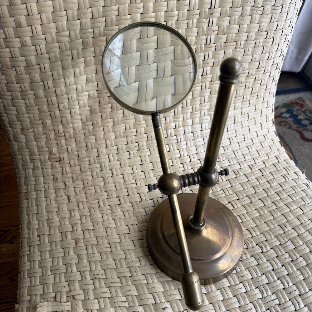 Antique Brass Magnifying Glass Stand Adjustable desktop decor - Picture 2 of 9